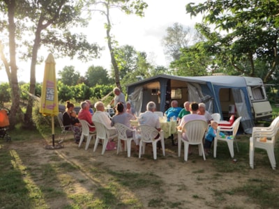 Camping La Rouvière Les Pins