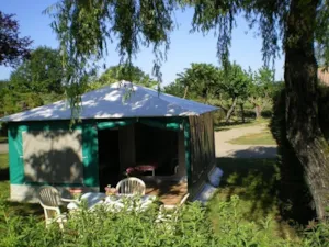 Locatif - Canvas Bungalow Caraïbe - Camping La Rouvière Les Pins