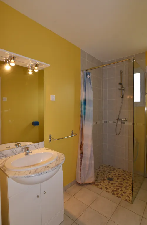 Mietunterkunft - Wohnung 52M² - image n°4 - Camping La Rouvière Les Pins