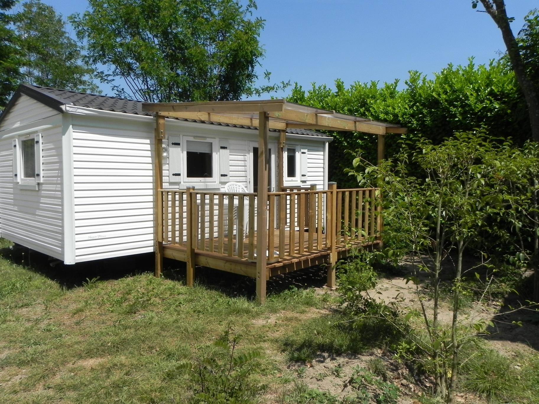 Location - Mh 4 Pers. Confort Terrasse Couverte + Tv - Camping LE CARPENTY
