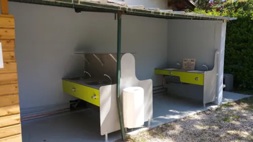 Pitch - Pitch Tent Or Caravan + 1 Car - image n°7 - Camping LE CARPENTY