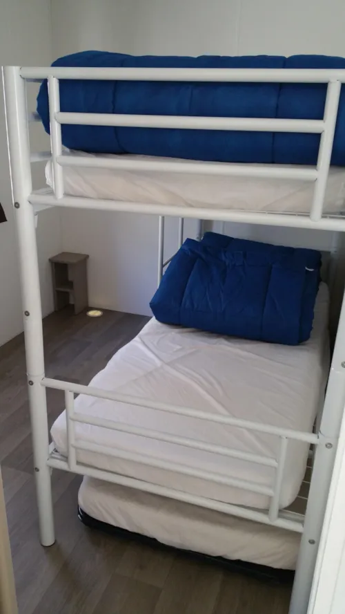Mietunterkunft - Sencilo 27 Überdachte Terrasse + Tv + Clim - image n°3 - Camping LE CARPENTY