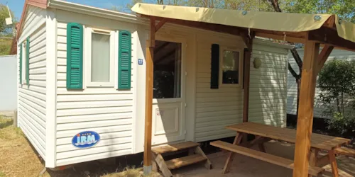 Mietunterkunft - Mh 4 Pers. Le Rétro + Terrasse - image n°3 - Camping LE CARPENTY