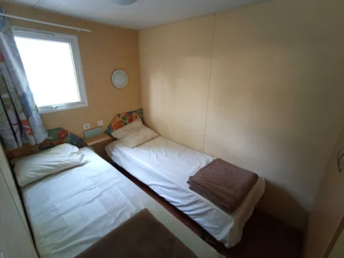 Mietunterkunft - Mh 4 Pers. Le Rétro + Terrasse - image n°9 - Camping LE CARPENTY