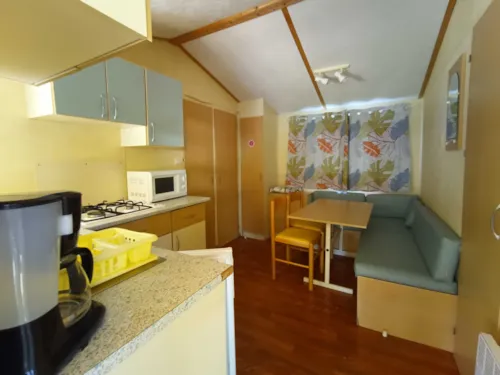 Mietunterkunft - Mh 4 Pers. Le Rétro + Terrasse - image n°6 - Camping LE CARPENTY
