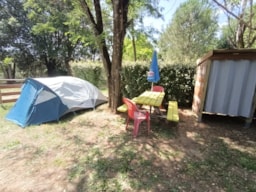 Emplacement - La Coloc - Camping LE CARPENTY