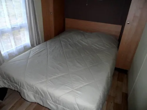 Huuraccommodatie(s) - Stacaravan Premium 4 Slaapkamers Z + Airconditioning - image n°5 - Camping Castanhada