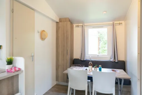 Huuraccommodatie(s) - Stacaravan 2 Slaapkamers *** - image n°3 - Camping Sandaya La Roubine