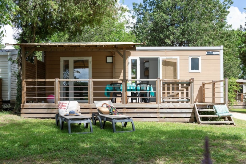 Stacaravan 2 slaapkamers ****