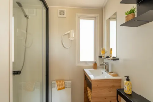 Huuraccommodatie(s) - Stacaravan Myrtille 2 Slaapkamers **** - image n°7 - Camping Sandaya La Roubine