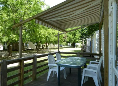Location - Mobil Home 2 Chambres - image n°5 - Camping Les Acacias