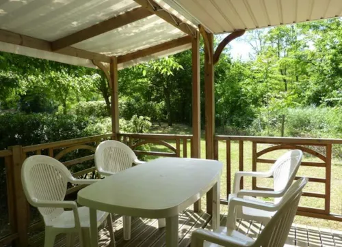 Mietunterkunft - Hütte-Loggia 2 Schlafzimmer - image n°3 - Camping Les Acacias