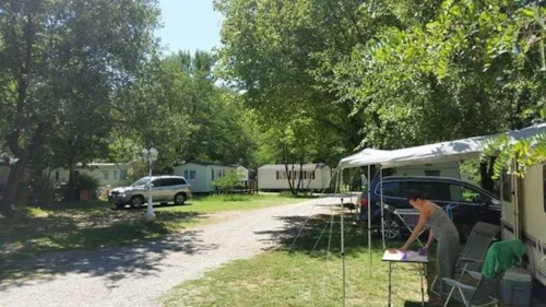 Pitch - Package : Pitch - image n°8 - Camping Les Acacias