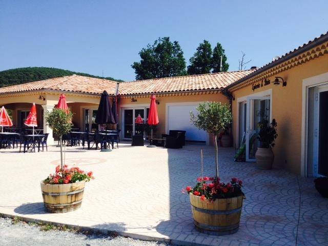 Camping Le Sous-Bois Ardèche — Photo 5