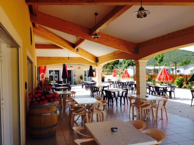Camping Le Sous-Bois Ardèche — Photo 8