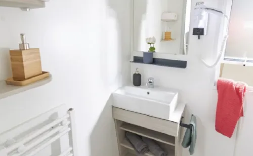 Location - Cottage Duo Climatisé - image n°6 - Camping Le Sous-Bois Ardèche