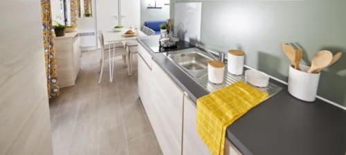Huuraccommodatie(s) - Stacaravan 2 Slaapkamers, Evo29 + Airco - image n°8 - Camping Le Sous-Bois Ardèche
