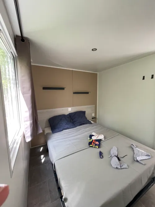 Location - Mobil Home Ib Trigano Evo 29 2 Chambres Clim Et Télévision - image n°5 - Camping Le Sous-Bois Ardèche