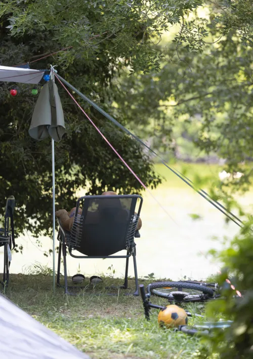 Kampeerplaats(en) - Standplaats Voor Wandelaars/Fiets Naar Huis - image n°2 - Camping Le Pont de Maisonneuve