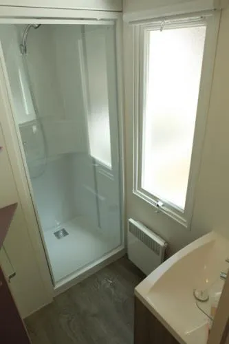 Huuraccommodatie(s) - Mobil Home 3 Slaapkamers Premium - image n°9 - Camping La Grand'Terre