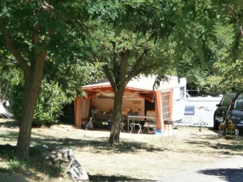 Kampeerplaats(en) - Standplaats - image n°4 - CAMPING LA DROBIE