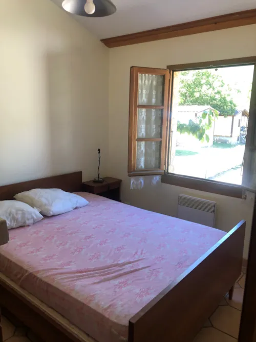 Huuraccommodatie(s) - Gîte 4/6 Places - image n°4 - CAMPING LA DROBIE