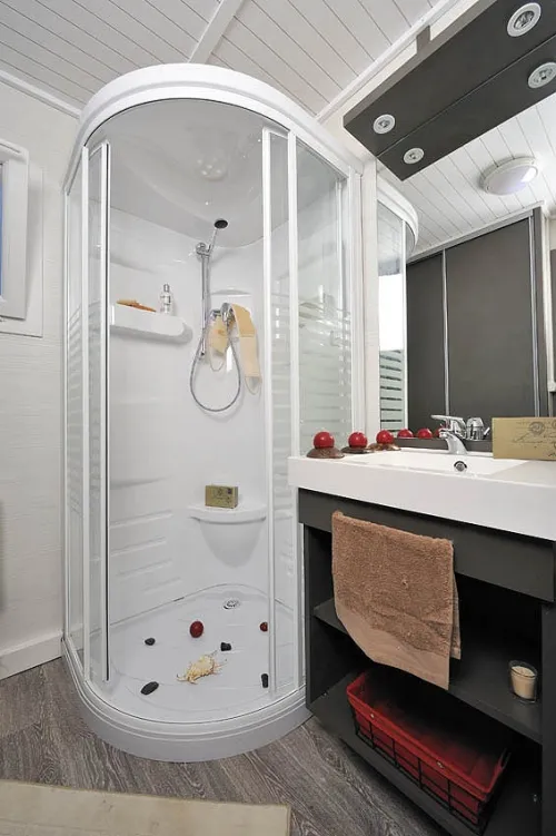 Location - Chalet Rêve Confort  3 Chambres Climatisé - image n°5 - Ushuaïa Villages - Camping Les Cruses ***