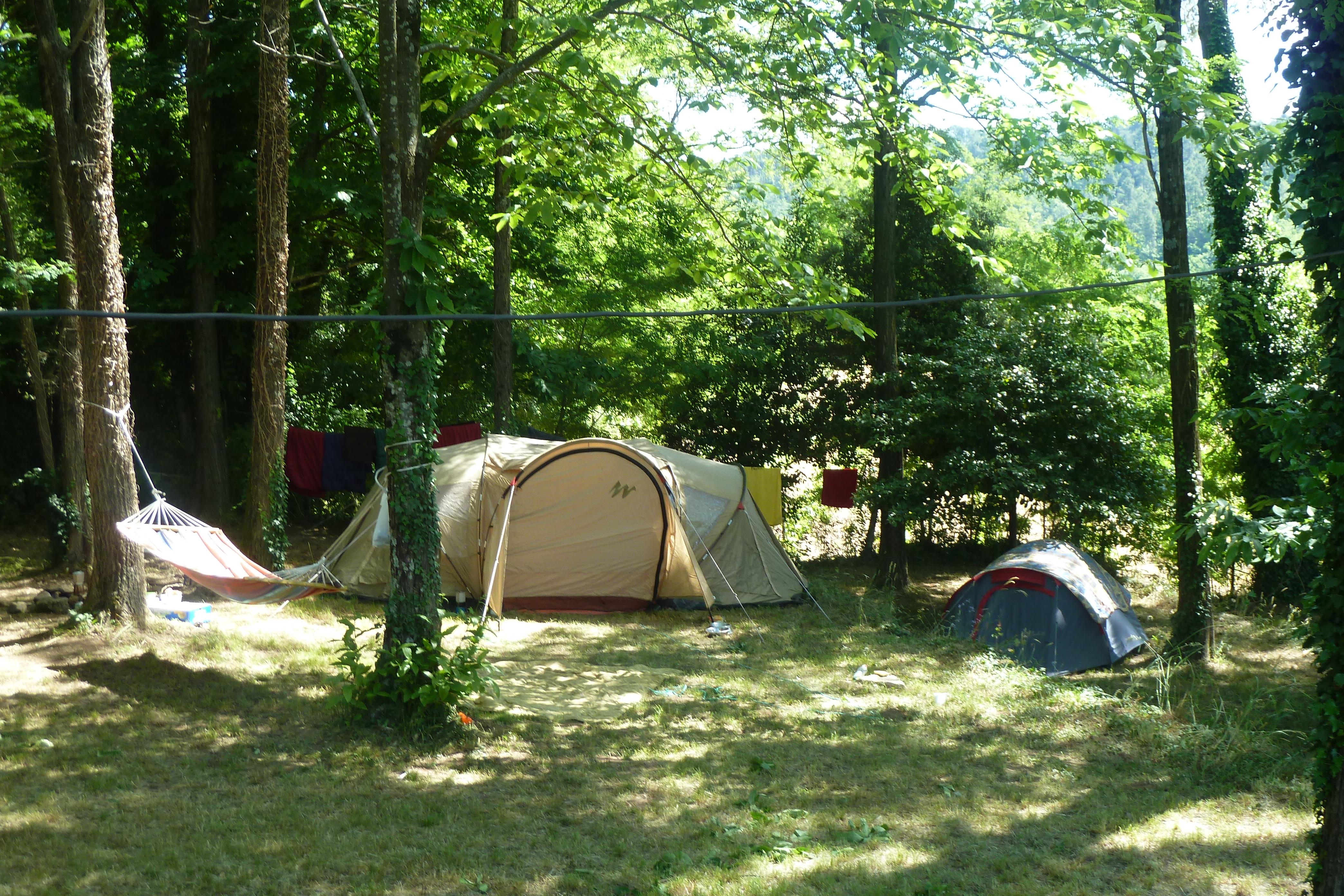 Pitch - Pitch - CAMPING LES CRUSES