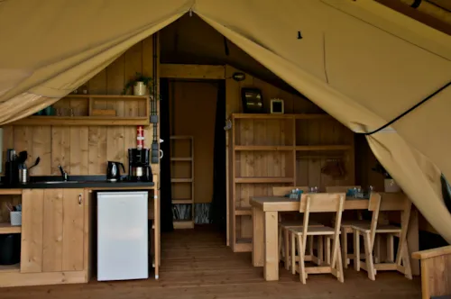 Huuraccommodatie(s) - Lodgetent 25M² - image n°2 - Ushuaïa Villages - Camping Les Cruses ***