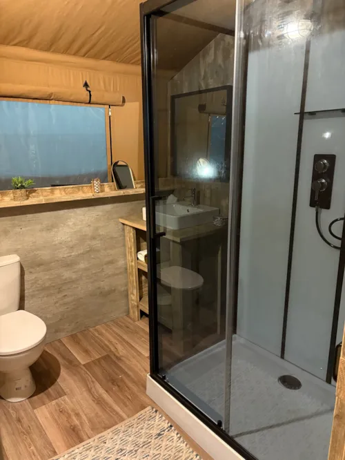 Huuraccommodatie(s) - Lodgetent 25M² - image n°4 - Ushuaïa Villages - Camping Les Cruses ***