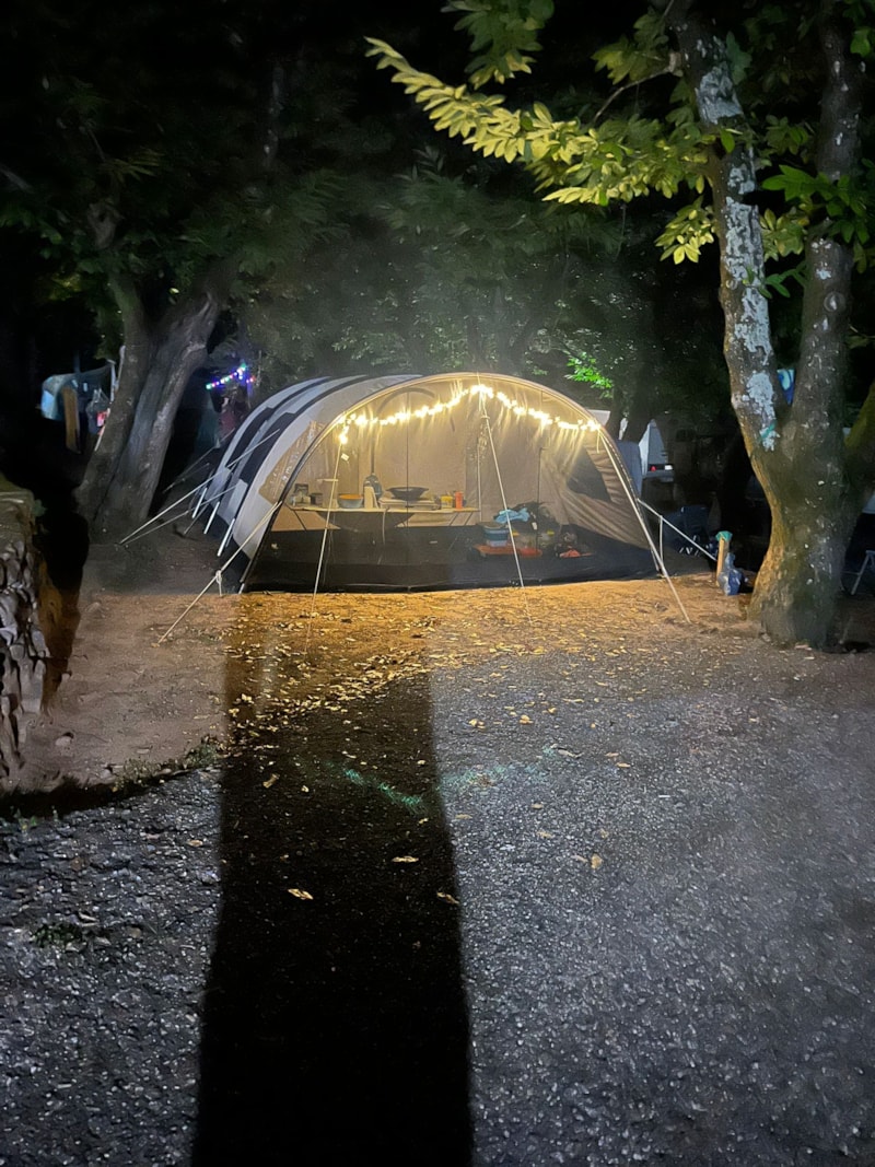 Standaardplaats voor tenten en vouwcaravans