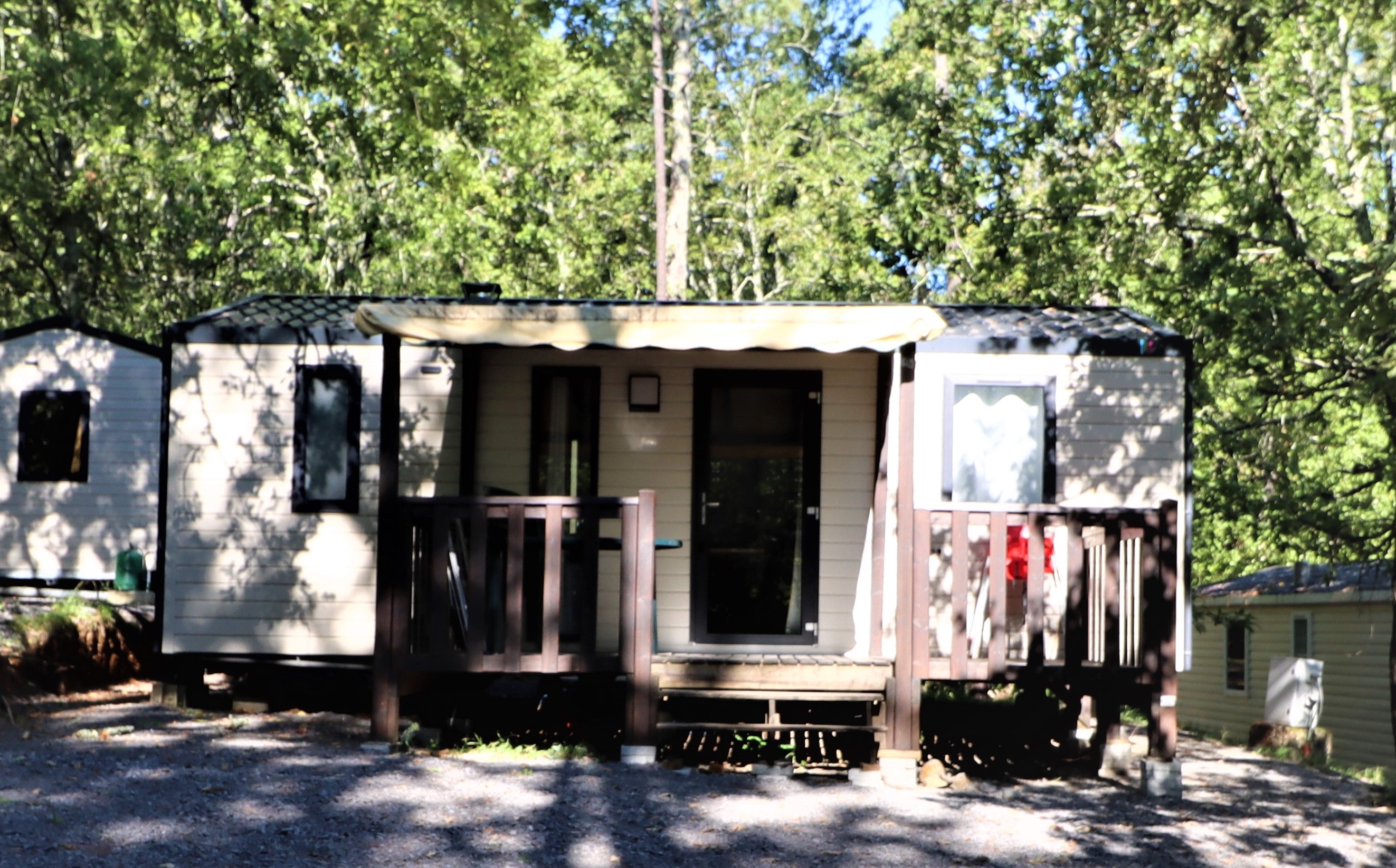 Location - Mobil-Home Rideau  2 Chambres Avec Coin Salon - Camping les Blaches Locations