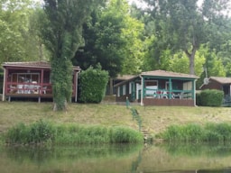Huuraccommodatie(s) - Chalet Star 3 Kamers (45 M²) - N°22 To 27 - Camping Les Bö-Bains ****