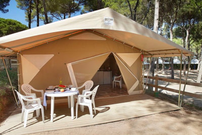 Canada Tent — 1