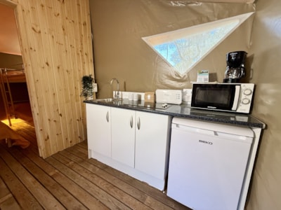 Canada Tent — 7