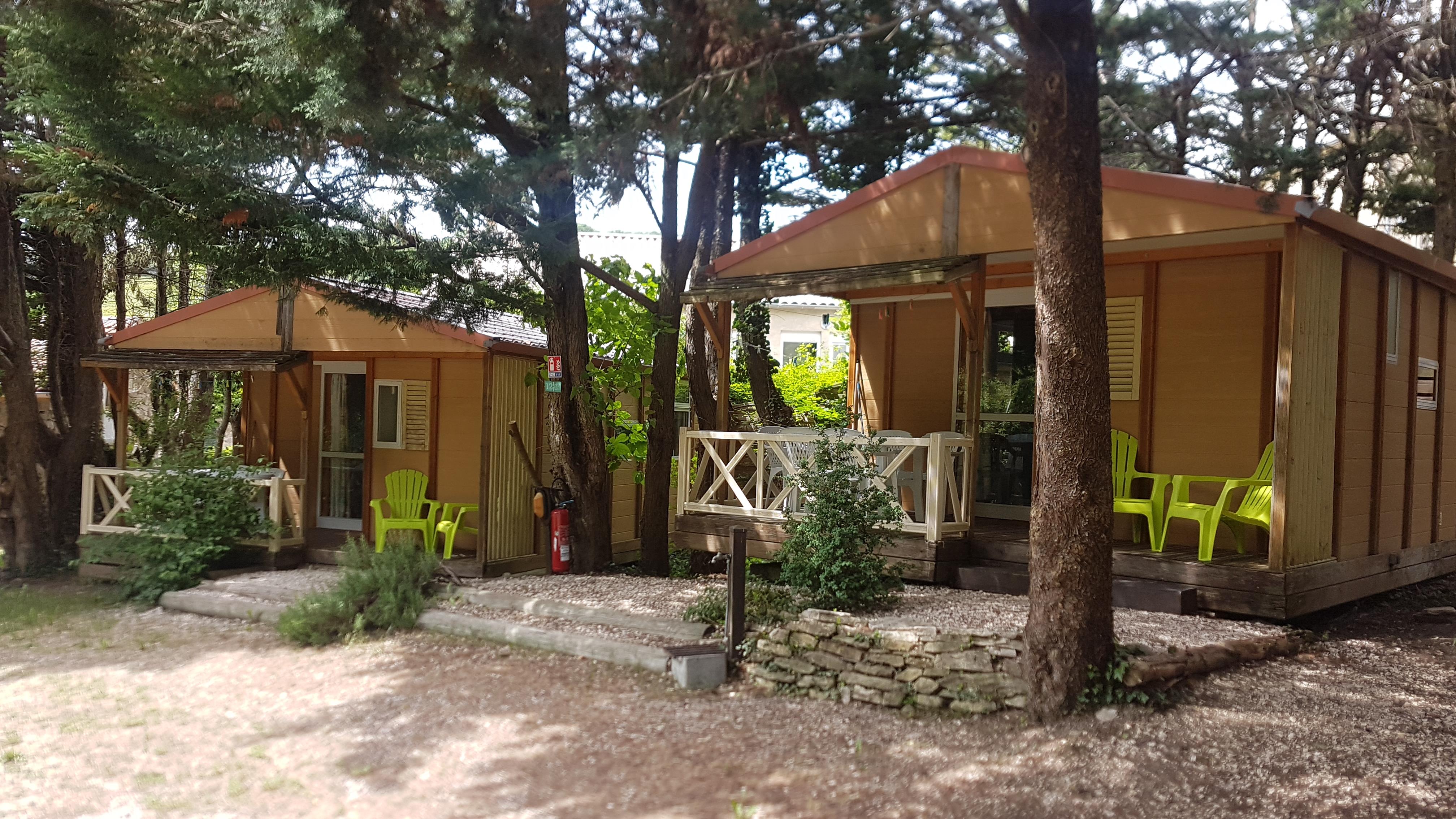 Location - Chalet Confort (2 Chambres/Cuisine Équipée/Wc Douche) - Camping Le Matin Calme