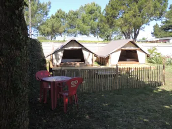 Kampeerplaats(en) - Campana - Camping de Prigny