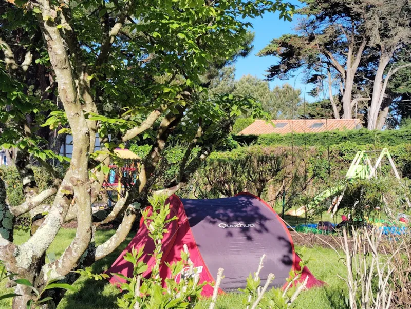 Forfait Randonneur À Pied Ou À Vélo Avec Tente