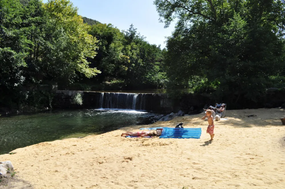 Camping Les Cerisiers du Jaur