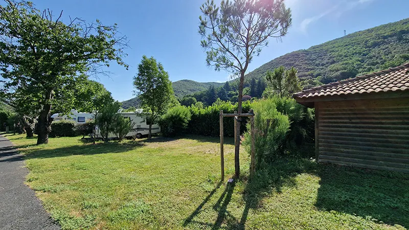 Emplacement+Voiture + 2 Personnes (Électricité En Option)