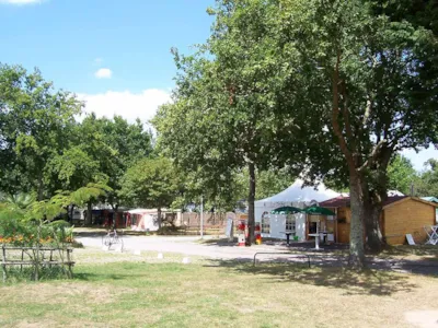 Camping Le Grand Fay - Pays
