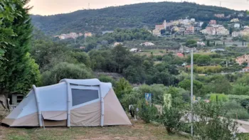 Stellplatz - Stellplatz Für Zelt Max M.7X4 - Camping dei Fiori