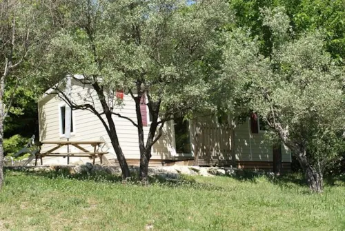 Huuraccommodatie(s) - Stacaravan Ubrieux 3 Slaapkamers - image n°3 - Domaine de la Gautière
