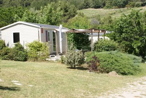 Huuraccommodatie(s) - Stacaravan Ubrieux 3 Slaapkamers - image n°2 - Domaine de la Gautière