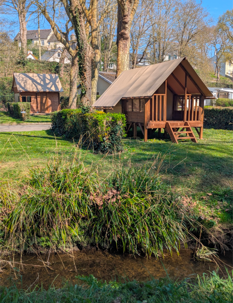 Tente Lodge Rando sur pilotis, 5,7m² 1 chambre avec terrasse sans sanitaire et cuisine