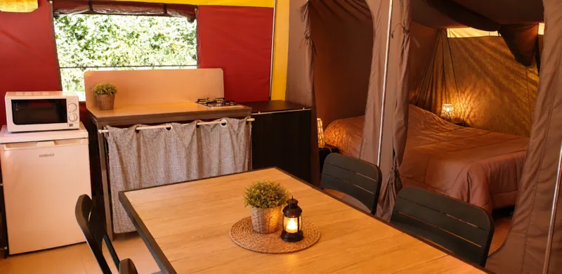 Bungalow Toilé 2 Chambres Avec Terrasse - Sanitaire À Proximité