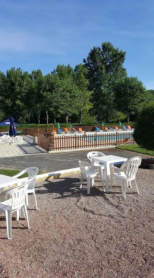 Camping L'Étang Bleu