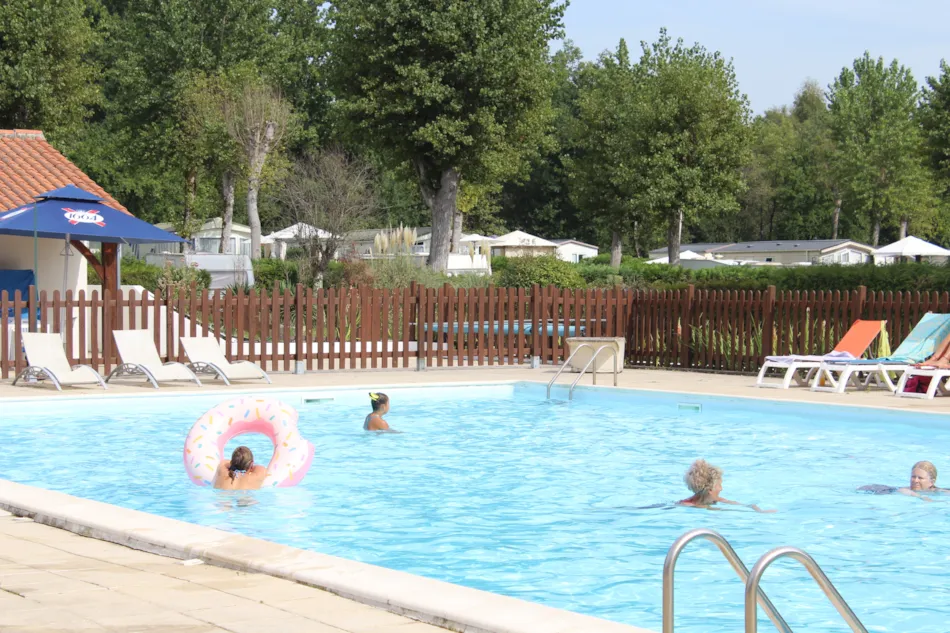 Camping L'Étang Bleu