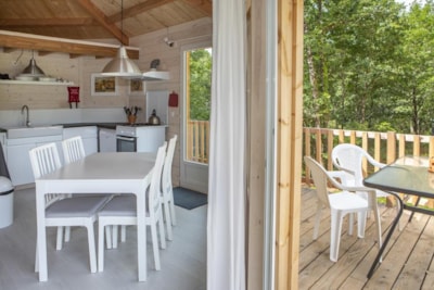 Superior cabin