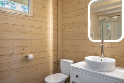 Superior cabin